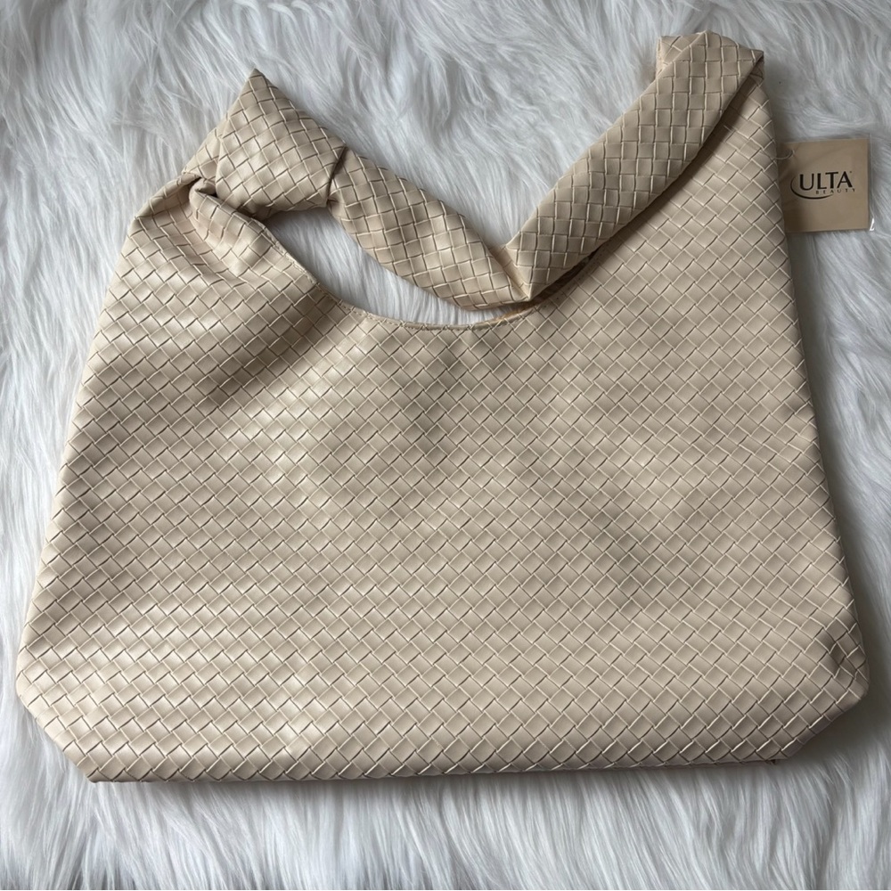 🆕🆕Ulta Beauty Faux Leather Beige Woven Shoulder Bag
